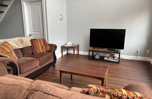 Tobermory House | 3 Bedroom Cottage- 51 Corey Cres