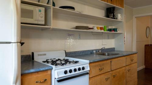 Gravenhurst House | 3-Bedroom Cottage #7 - Austrian Pine