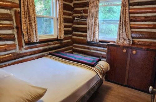 Rosedale House | 3-Bedroom Cottage #10 - Balsam Lake