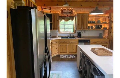 Atoka Cottage | 3-bedroom cottage in Atoka, just 10 minutes from the town center