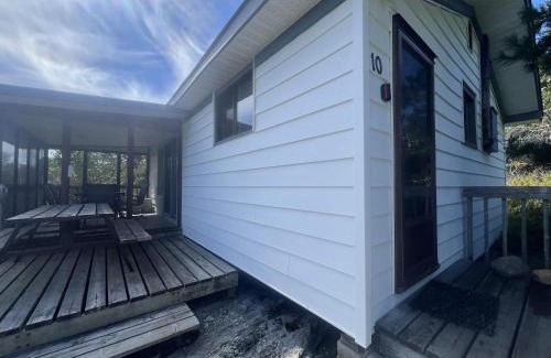 Carling House | 3-bedroom Cottage in Georgian Bay - Rockwood #10