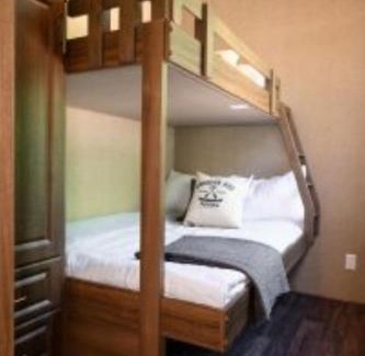 Gravenhurst House | 3 Bedroom Cottage Morrison Creek 15
