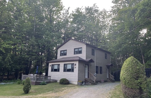 Beebe Plain Cottage | 3 Bedroom Cottage on Lake Memphremagog