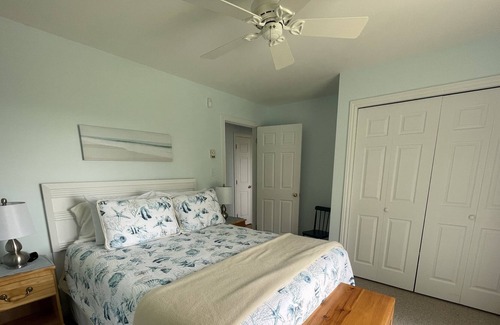Bouvet Island Cottage | 3 Bedroom Cottage With Country Views, Minutes To Cavendish and Beaches