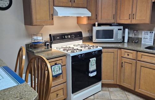 Cassopolis Apartment | 3 Bedroom - Country Hideaway with Local Charm