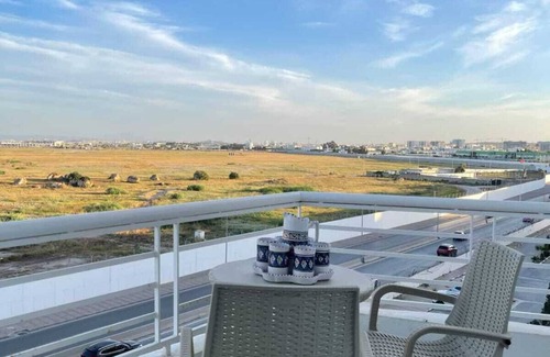 Borj Louzir Apartment | 3-bedroom Cozy Apartment with Direct Airport View Soukra