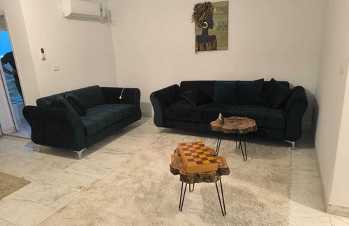 Borj Louzir Apartment | 3-bedroom Cozy Apartment with Direct Airport View Soukra