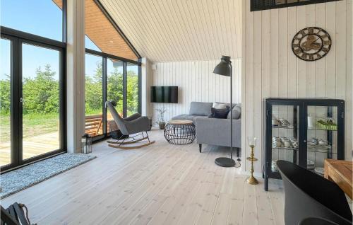 Sømarken House | 3 Bedroom Cozy Home In Aakirkeby