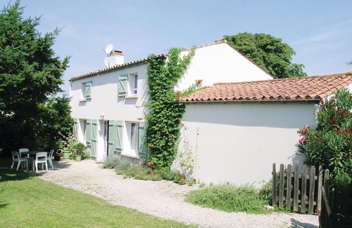 La Jonchere House | 3 bedroom cozy home in La Jonchere