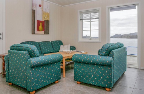 Sjernarøy House | 3 bedroom cozy home in Sjernarøy