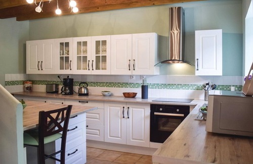Trezeny House | 3 bedroom cozy home in Trezeny