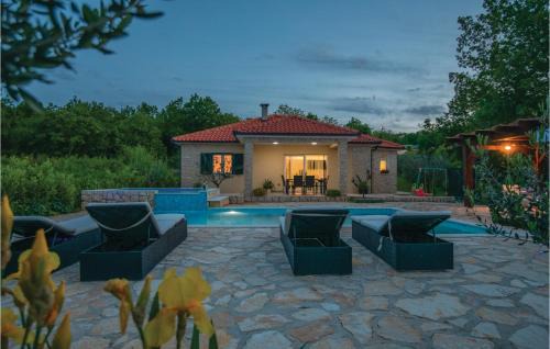 Grubine House | 3 Bedroom Cozy Home In Grubine