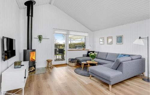Hejlsminde Strand House | 3 Bedroom Cozy Home In Hejls