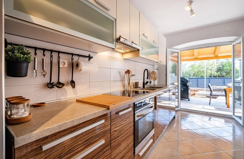 Lukoran House | 3 bedroom cozy home in Lukoran