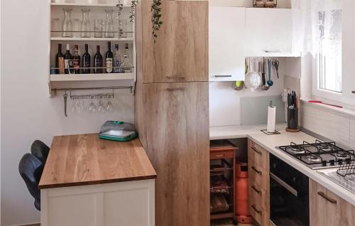 Petrinja House | 3 Bedroom Cozy Home In Stari Brod
