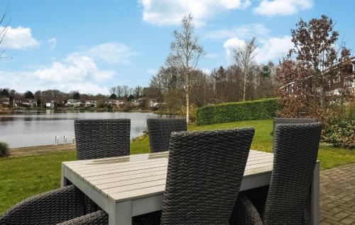 Vlagtwedde House | 3 Bedroom Cozy Home In Vlagtwedde