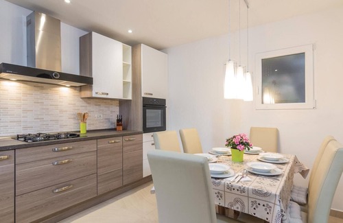 Trget House | 3 bedroom cozy home in Trget