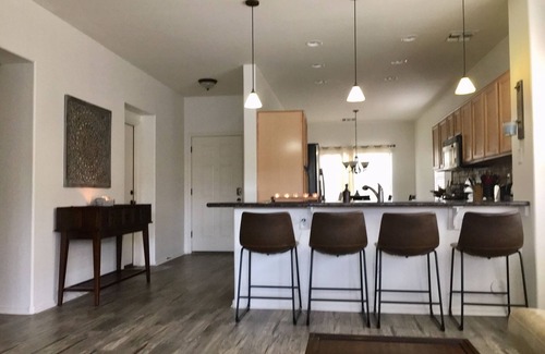 San Tan Valley House | 3 bedroom + den comfortable rancher w/heated pool in Johnson Ranch
