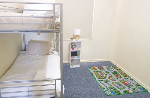 Whyalla Norrie House | 3 Bedroom Family Friendly Home - WiFi Available