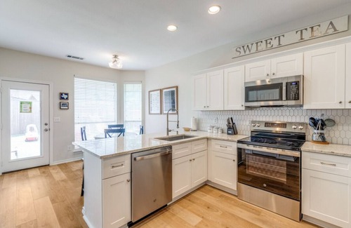 Frisco House | 3 Bedroom Family Friendly House w/Southern Charm