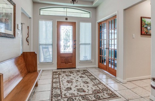 Far North Central House | 3 bedroom family home on 1/2 acre in the hill country