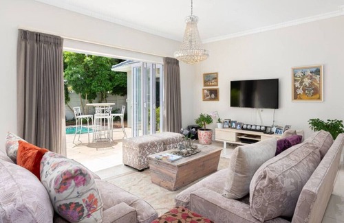 Claremont House | 3-Bedroom Family Home | Uninterrupted Power Supply