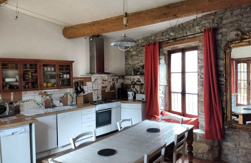 Cesseras House | 3 bedroom family house in old quarter of CESSERAS in the Minervois