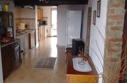 Arganil Other | 3 bedroom farmhouse with 3m splash pool, sleeps 6/8, pretty views, Arganil 2 km