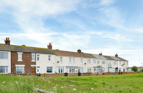 Newbiggin-by-the-Sea Cottage | 3 bedroom accommodation in Newbiggin-by-the-Sea, near Ashington