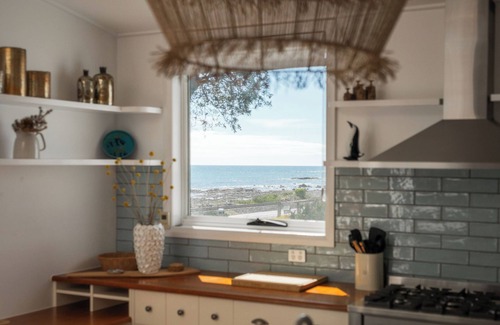 Penguin House | 3-Bedroom Getaway Minutes from the Beach