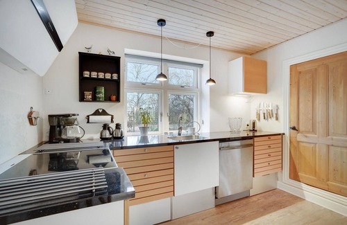 Lem House | 3 bedroom gorgeous home in Lem St