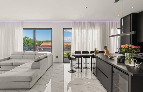 Sorici House | 3 bedroom gorgeous home in Sorici