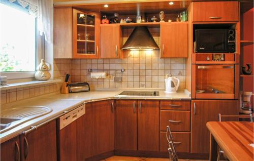 gmina Kłodawa House | 3 Bedroom Gorgeous Home In Santoczno
