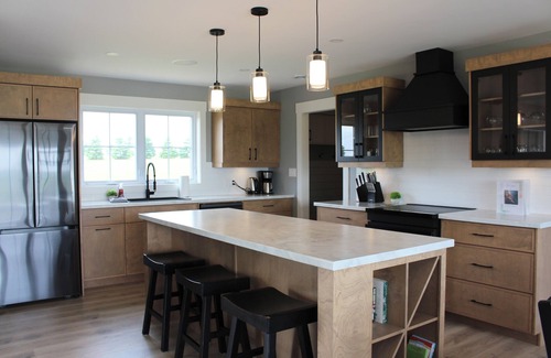 Granville House | 3 Bedroom Granville On The Water Home, Minutes To Golf and Beaches