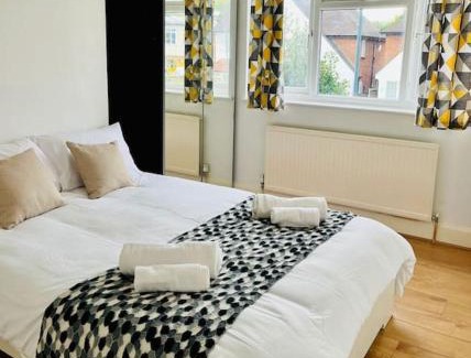 Wembley Central Apartment | 3 bedroom guest house