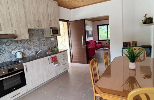 Silikou House | 3 bedroom Guest House, just a few minute to drive to the Troodos Mountains.