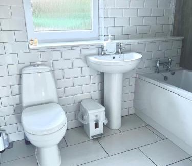 South Queensferry Apartment | 3 Bedroom harbourside apartment, Queensferry, 10 miles from Edinburgh