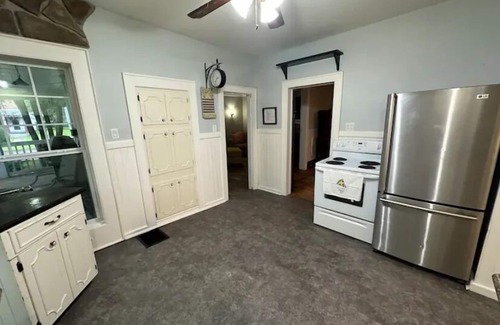 Ingersoll House | 3-bedroom Historic House in Ingersoll