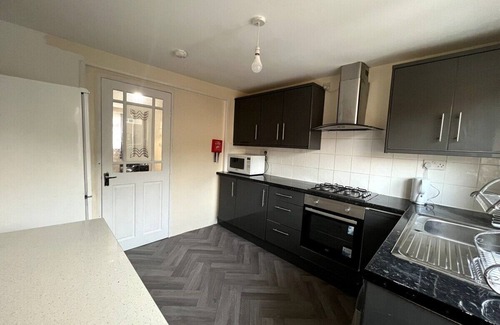 Broad Green House | 3 Bedroom Holiday Home with good transport