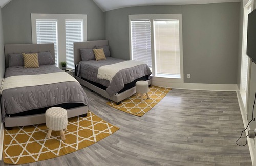 Bacliff House | 3 bedroom home 7 minutes from Kemah Boardwalk.