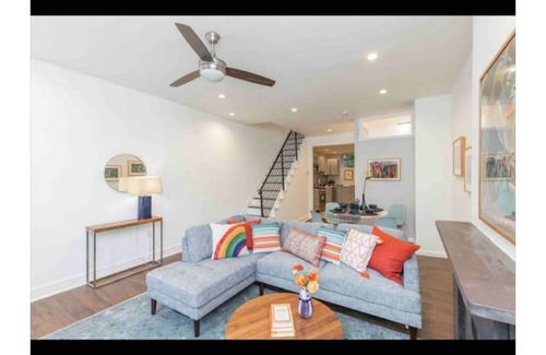 South Philadelphia House | 3 bedroom Home away from Home-with laundry and large outdoor deck