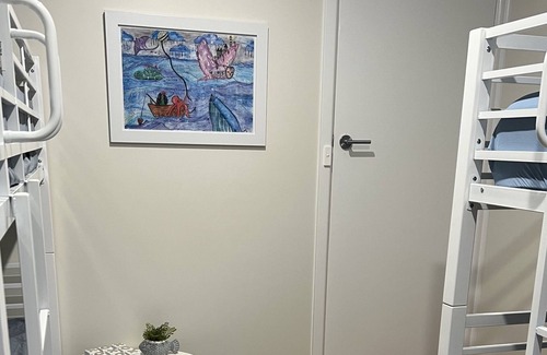 Port Welshpool House | 3 bedroom home. Fitted sheets provided. BYO pillows, doonas, blankets & towels.