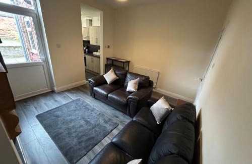 Crewe House | 3 Bedroom Home From Home, Crewe