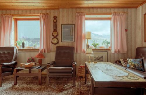 Eidi House | 3-Bedroom Home in Eiði