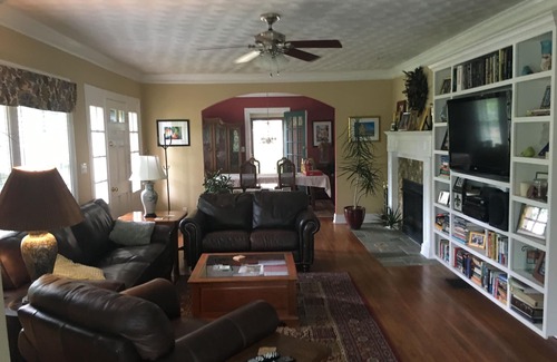 Seneca Gardens House | 3 Bedroom Home in the Highlands, close to everything