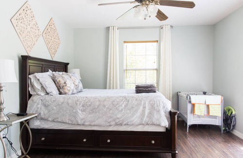 Historic Garderns House | 3 Bedroom Home! Just Steps to the Alamodome