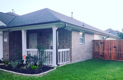 Fresno House | 3 Bedroom Home near Houston, Sugarland, Pearland