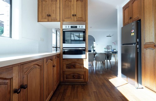 Prospect Vale House | 3 Bedroom Home: Parking & WiFi
