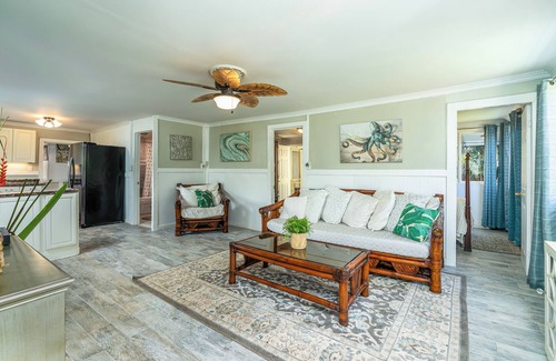 Waialee House | 3-Bedroom Home Plus Mother-in-Law-Suite in Peaceful Haleiwa Hawaii