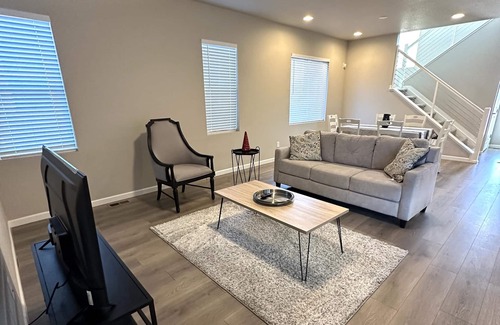 Sedalia House | 3 Bedroom Home